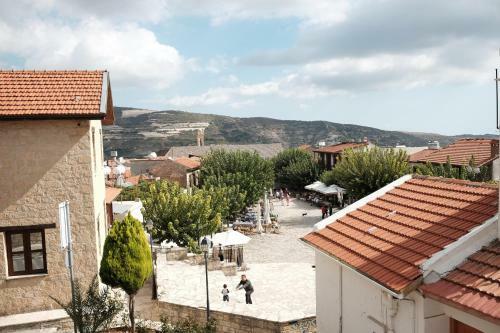 Omodos Square Mansion