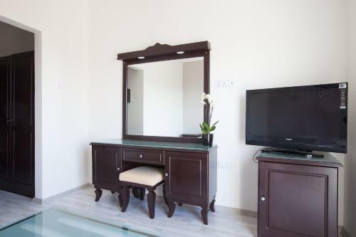 Exotic Hotel & Spa