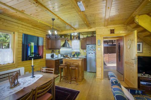 Ricky Chalet Near Troodos