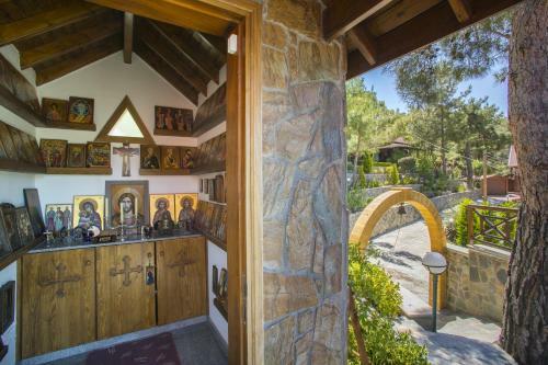 Ricky Chalet Near Troodos