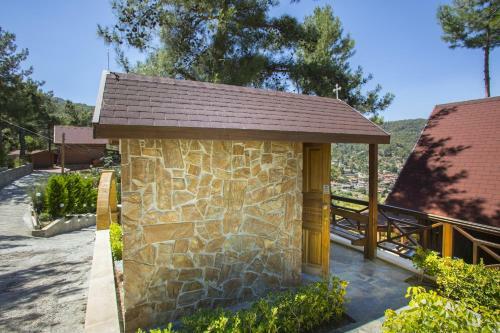 Ricky Chalet Near Troodos