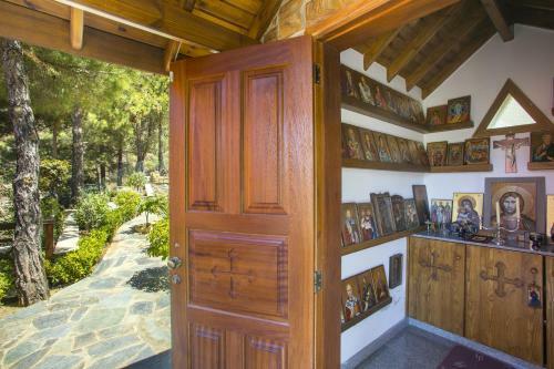 Ricky Chalet Near Troodos