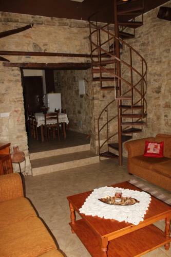 Rodoulas Village House