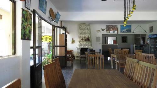 Elausa Hotel & Restaurant