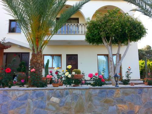 Georgias Apartments