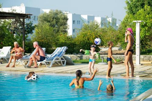 Joya Cyprus Maroon Garden Apartment