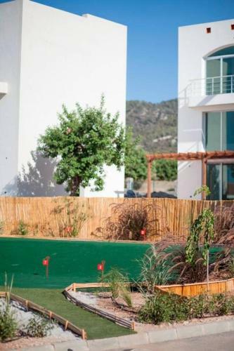 Joya Cyprus Maroon Garden Apartment