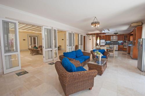 Hill Villa Next To The Sea In El Gouna