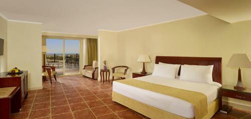 Hotel Coral Sea Beach And Aqua Park