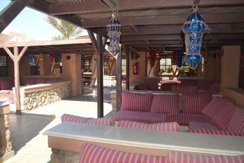 Romance Hotel