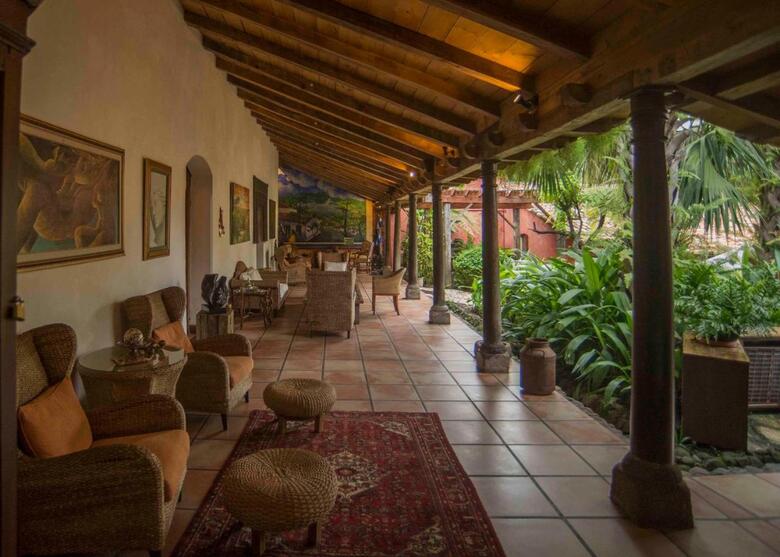 Hotel Los Almendros De San Lorenzo