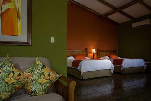 Casa De Mar Hotel And Villas