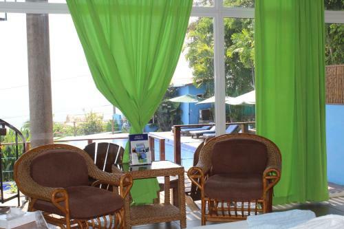 Kayu Hotel Y Restaurant