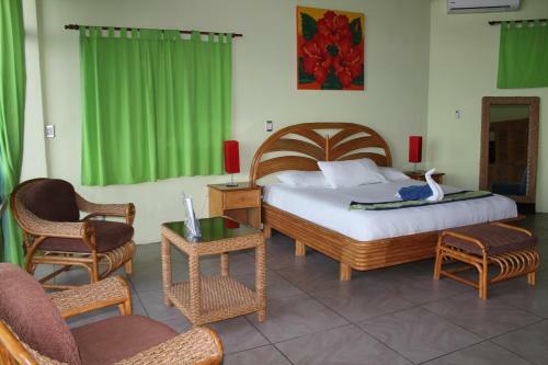 Kayu Hotel Y Restaurant