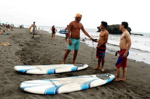 Hostal El Sunzalito Hotel