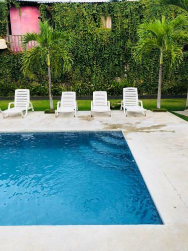 Hostal El Sunzalito Hotel