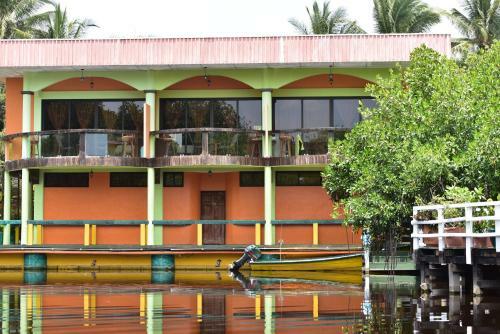 Hotel Estero Y Mar