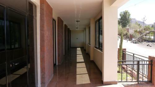 Zagwe Hotel