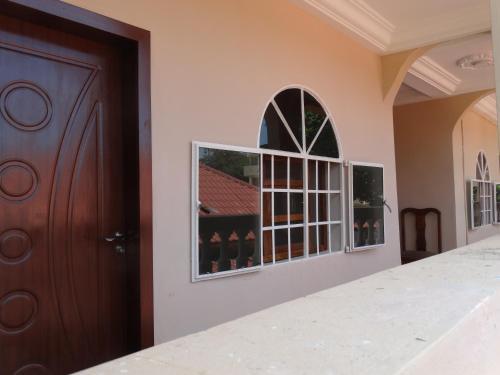 Seaview Apartments