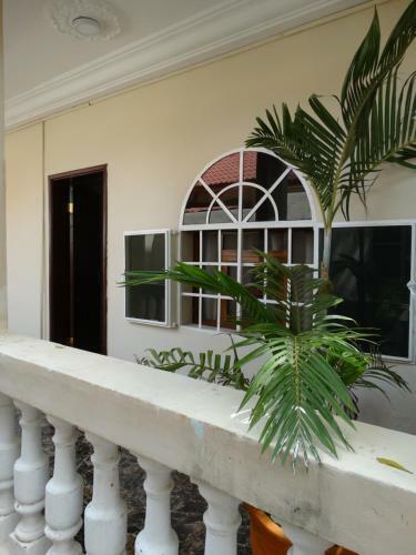 Seaview Apartments