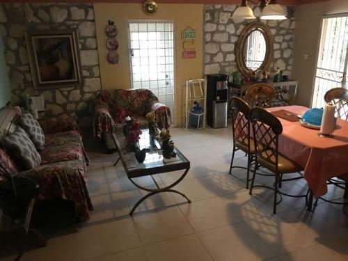 Hostal Natrans Guest House III