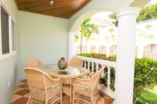 Sunset Villas 7b