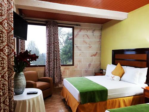 Hotel Y Caba�as Ros