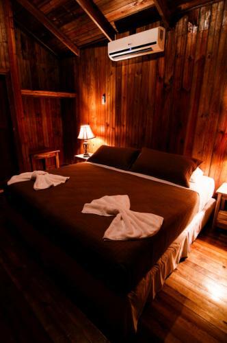 Lodge Pulhapanzak Waterfall Cabins