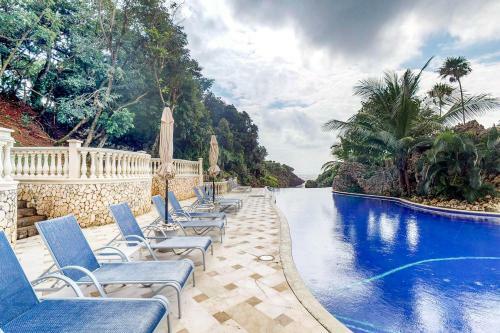 The Sunny Villa @ Keyhole Bay