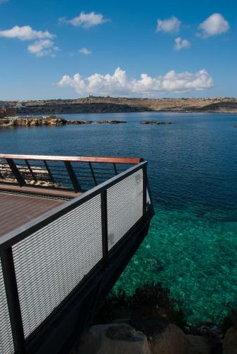 Getawaysmalta - Seashells Apartment 11 With Terrace And Sea Views In Bugibba