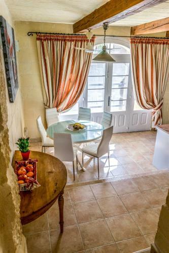 Villa Karmnu Holiday Farmhouse