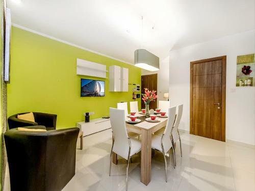 Bayside Apartments