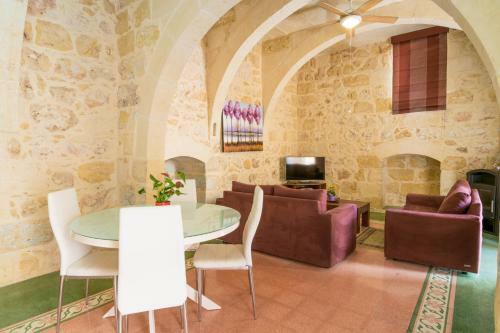 Villa Kikka Holiday Home