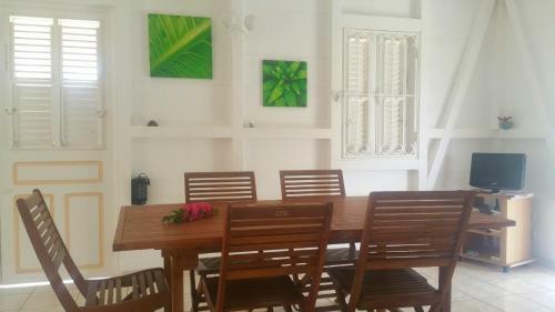 Les Villas Cr�oles De Sainte-anne