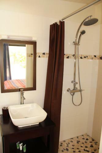 Villa Avec Vue Mer Et Piscine (mqti15)