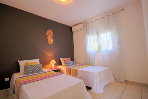 Villa Near The Beach (mqsl17)