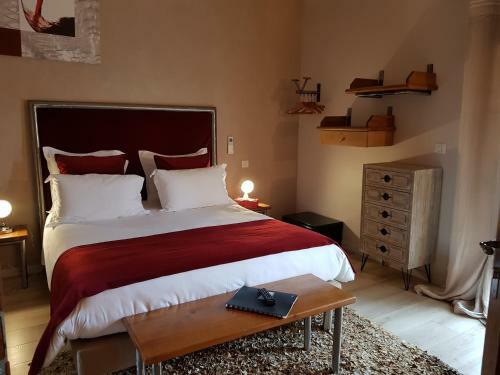 Hostal Mas De France