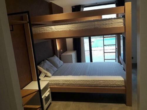 Spacious Villa With Swimming Pool In Vagnas