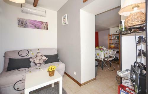 One-bedroom Holiday Home In Tulette