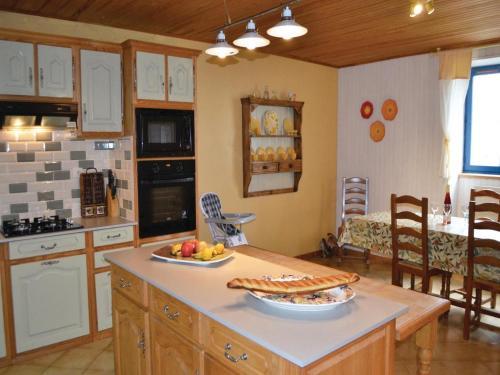 Three-bedroom Holiday Home In Ruffiac