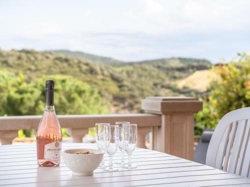 Cozy Villa In Roquebrun With Swimming Pool
