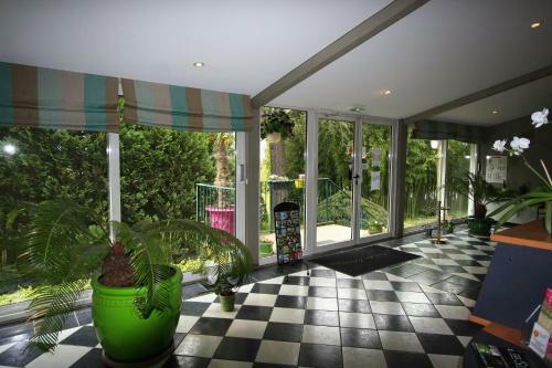 Hotel L'oree Du Ch�teau