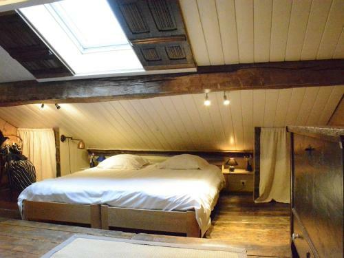 Authentic Holiday Home Located In Bievre With Jacuzzi