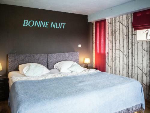 Spacious Villa With Jacuzzi And Sauna On River In Ardennes