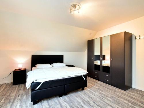 Beautiful Holiday Home In Hastiere Near Forest