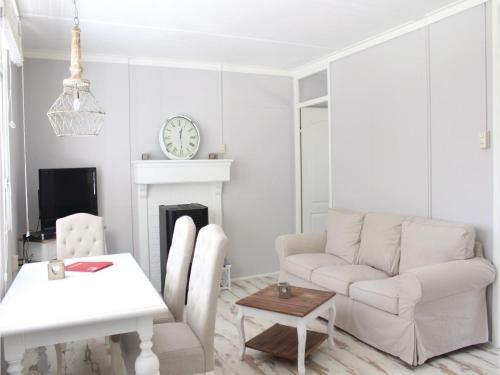Three-bedroom Holiday Home In Lanaken
