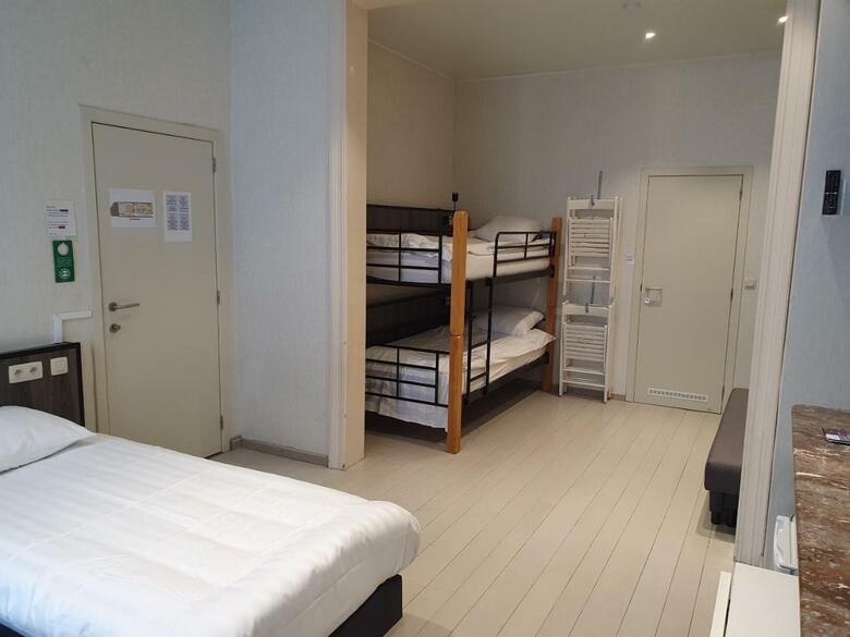 Hostal Gsb - Albert