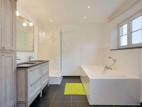 Charming Villa In Oostduinkerke With Pond