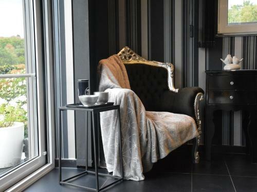 Luxurious Villa In Beauraing With Garden