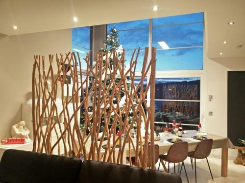 Luxurious Villa In Beauraing With Garden